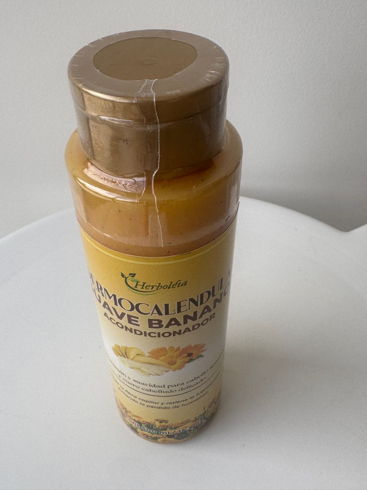 Acondicionador sin sal ni siliconas con banano y caléndula para cabello delicado"