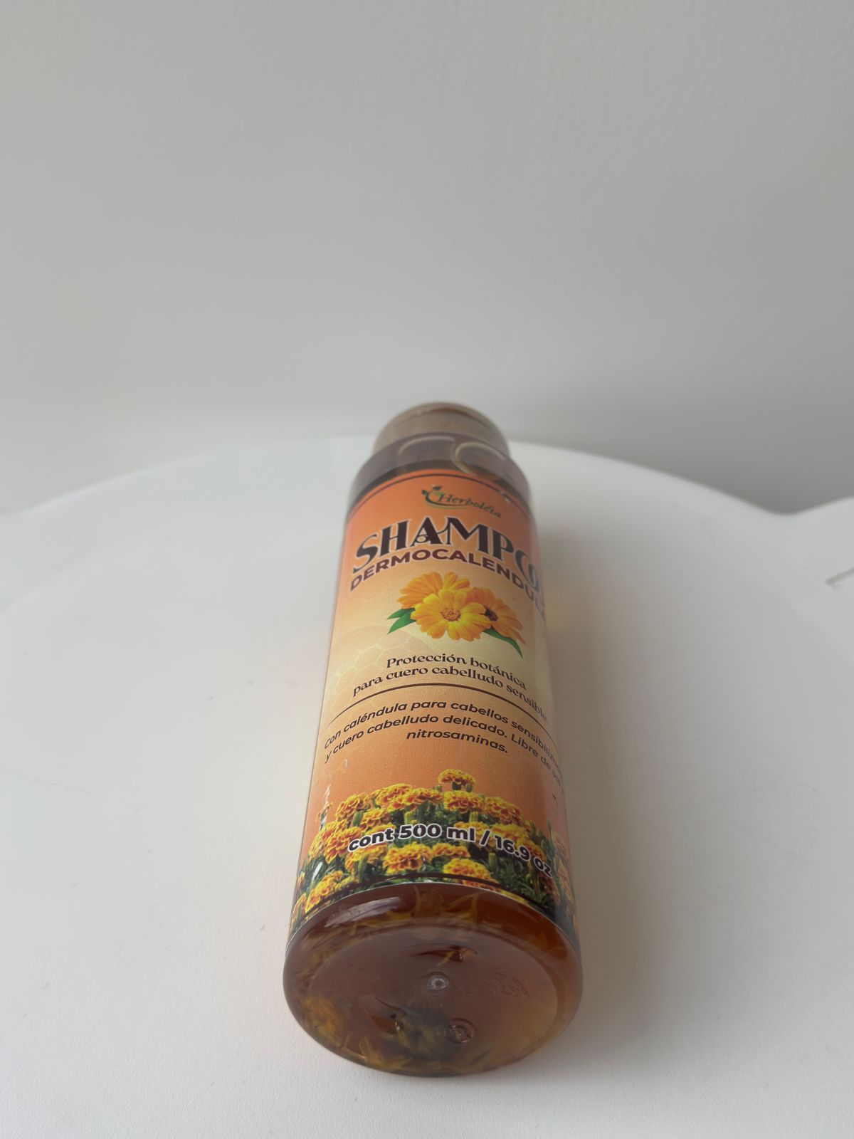 Shampoo Dermocalendula para cuero cabelludo sensible y dermatitis seborreica con caléndula natural"